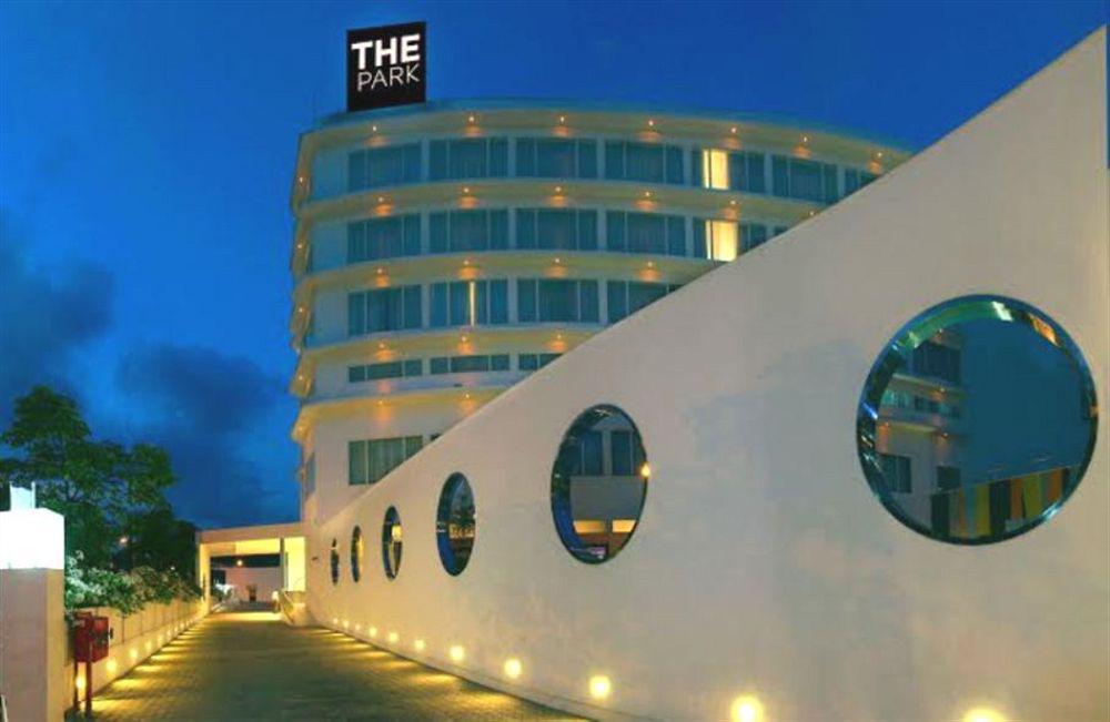 The Park Navi Mumbai Hotel Exterior photo